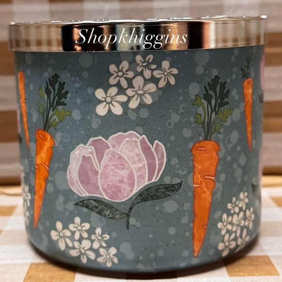 NEW B&BW Sweet Carrot Cake 3 Wick Candle - Picture 2 of 4